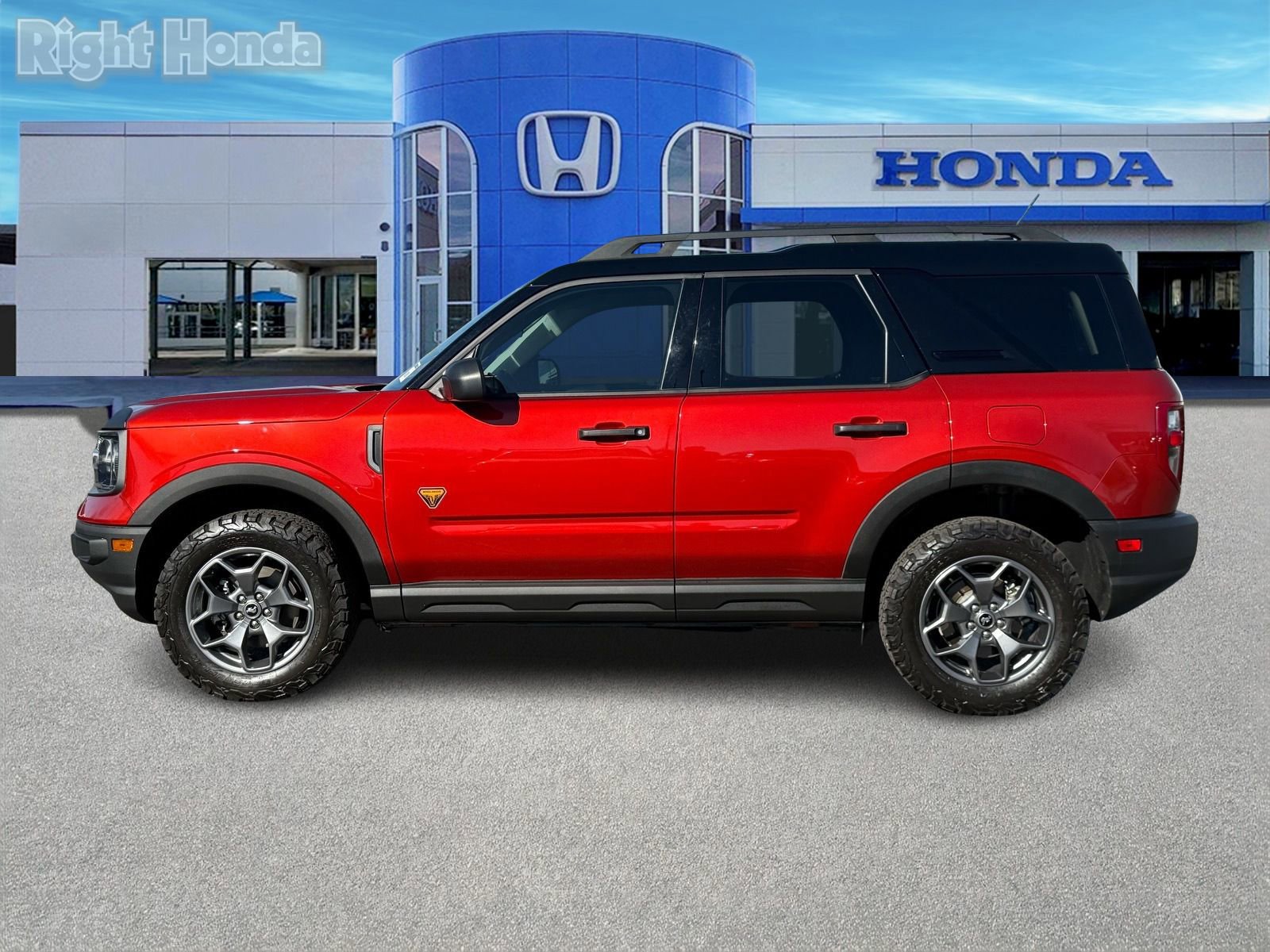 Used 2022 Ford Bronco Sport Badlands image 3