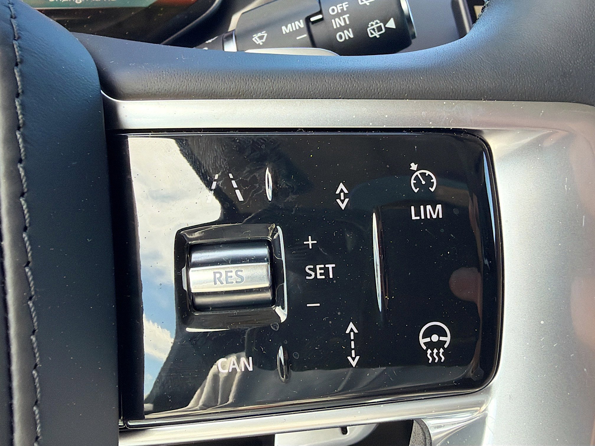 New 2026 Land Rover Range Rover SE image 39