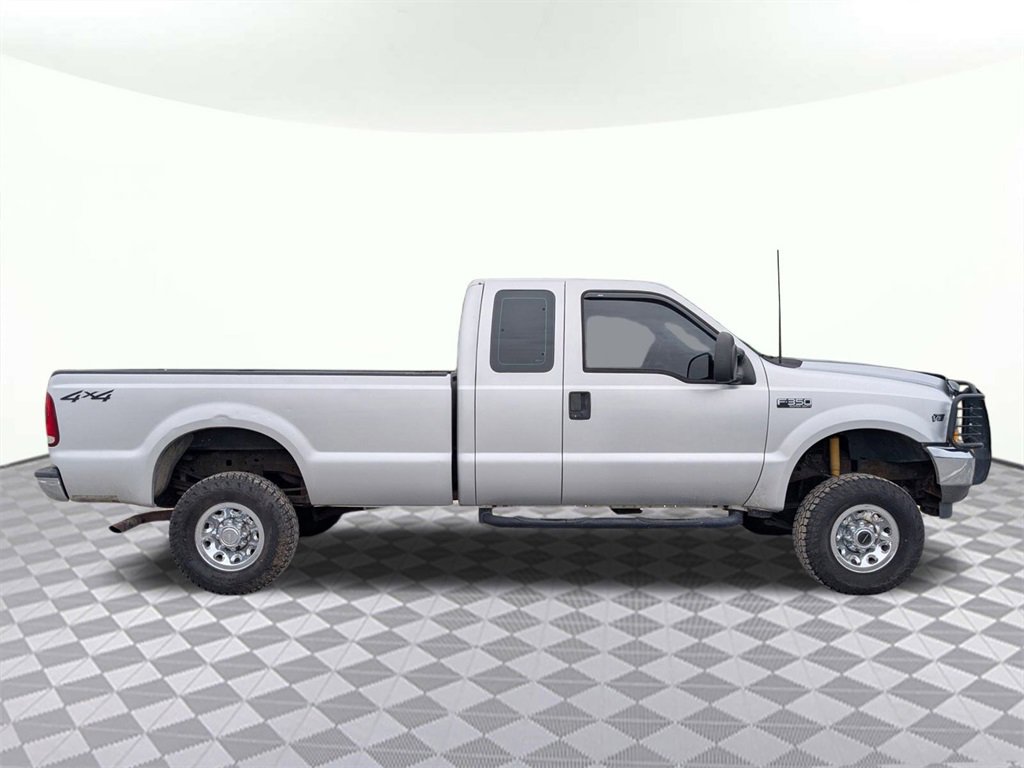 Used 2004 Ford F350 XL image 2