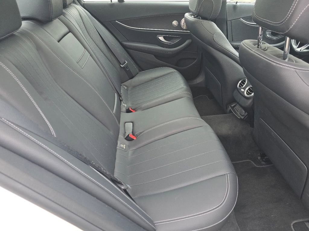 Used 2022 Mercedes-Benz E 350 4MATIC Sedan image 21
