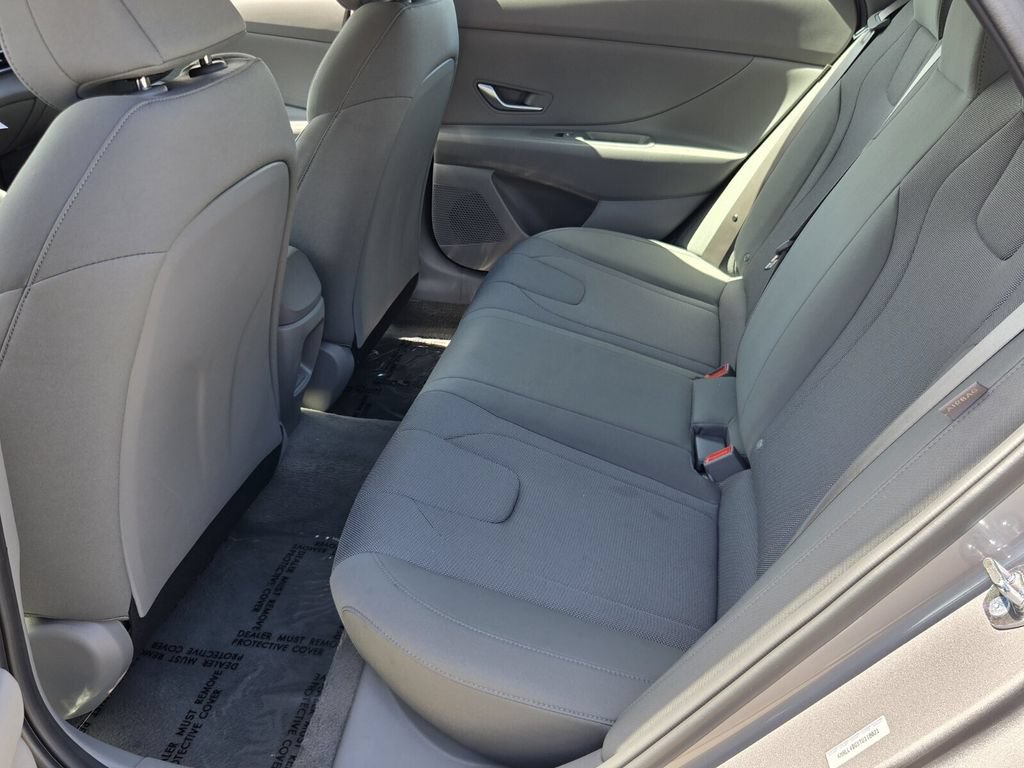 Certified 2026 Hyundai Elantra SE w/ Cargo Package FWD image 11