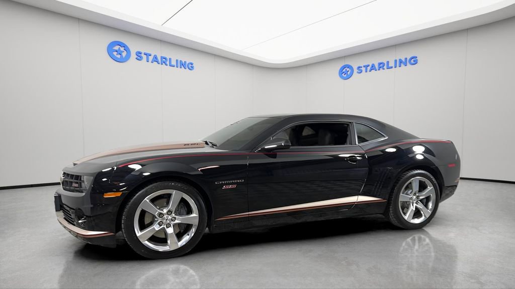 Used 2010 Chevrolet Camaro SS w/ RS Package RWD image 2