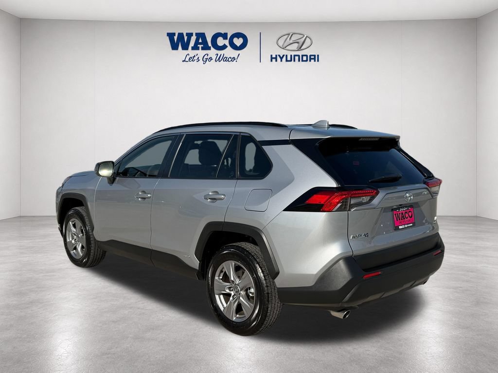 Used 2025 Toyota RAV4 LE AWD/4WD image 5