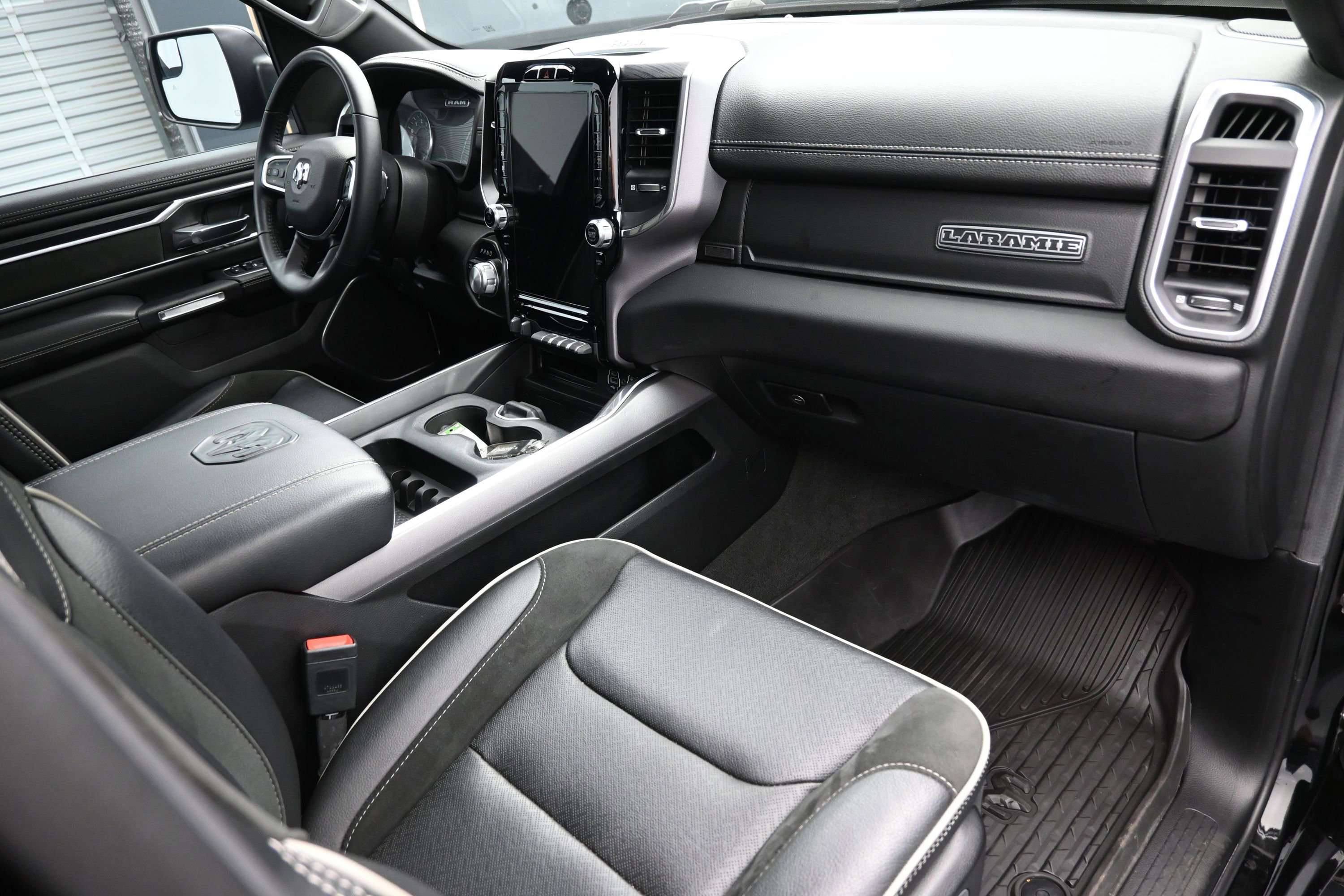Used 2023 RAM 1500 Laramie AWD/4WD image 39