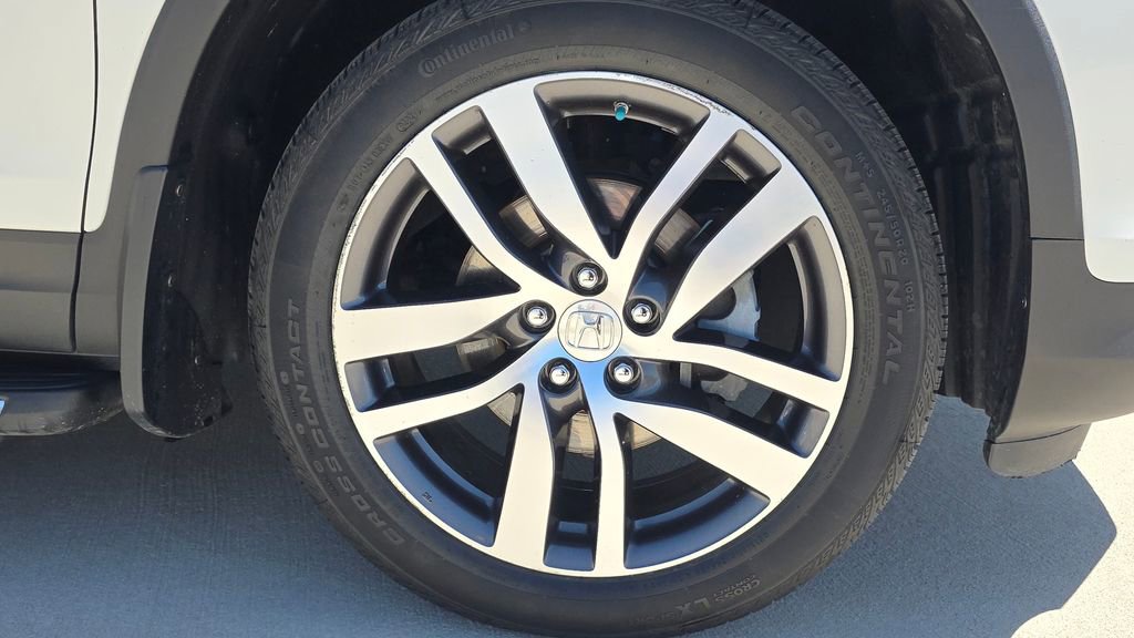 Used 2016 Honda Pilot Touring image 11