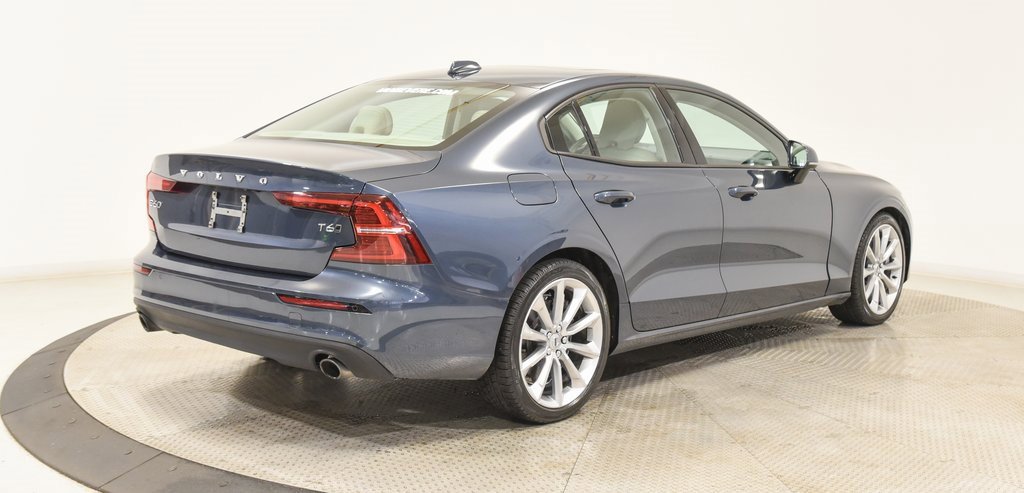 Used 2020 Volvo S60 T6 Momentum w/ Protection Package Premier image 9