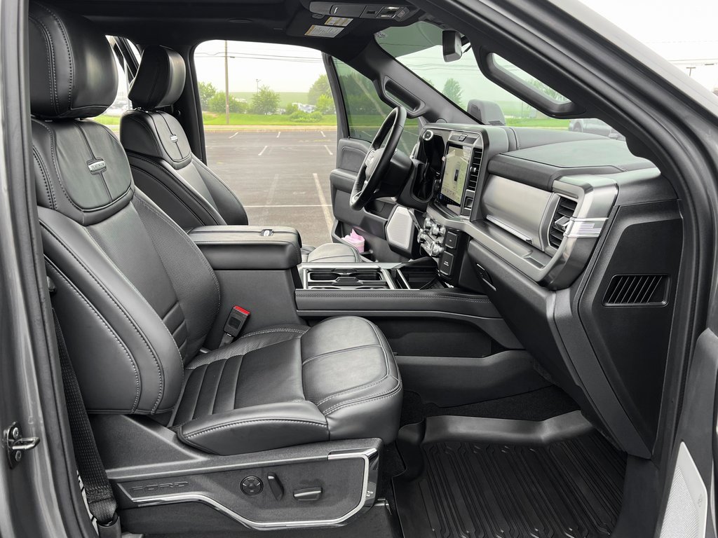 Used 2025 Ford F250 Platinum image 23