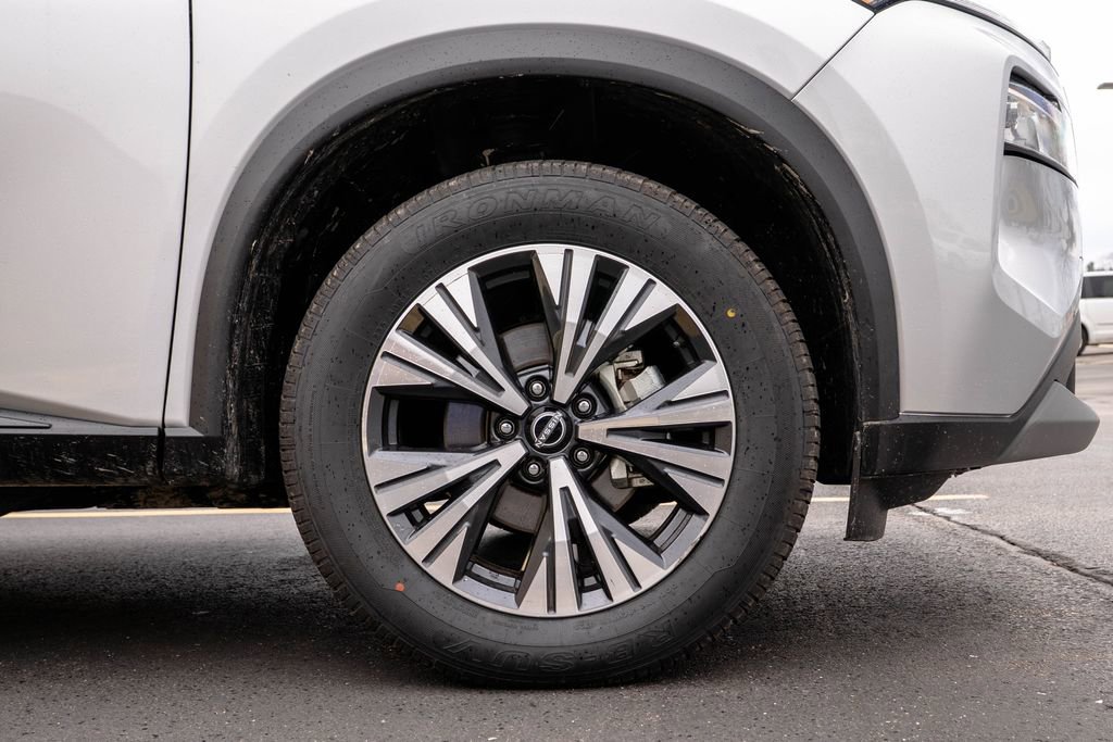 Used 2023 Nissan Rogue SV image 10