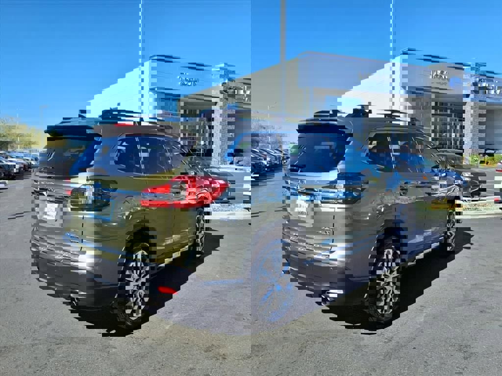 Certified 2022 Subaru Ascent Limited w/ Technology Package image 12