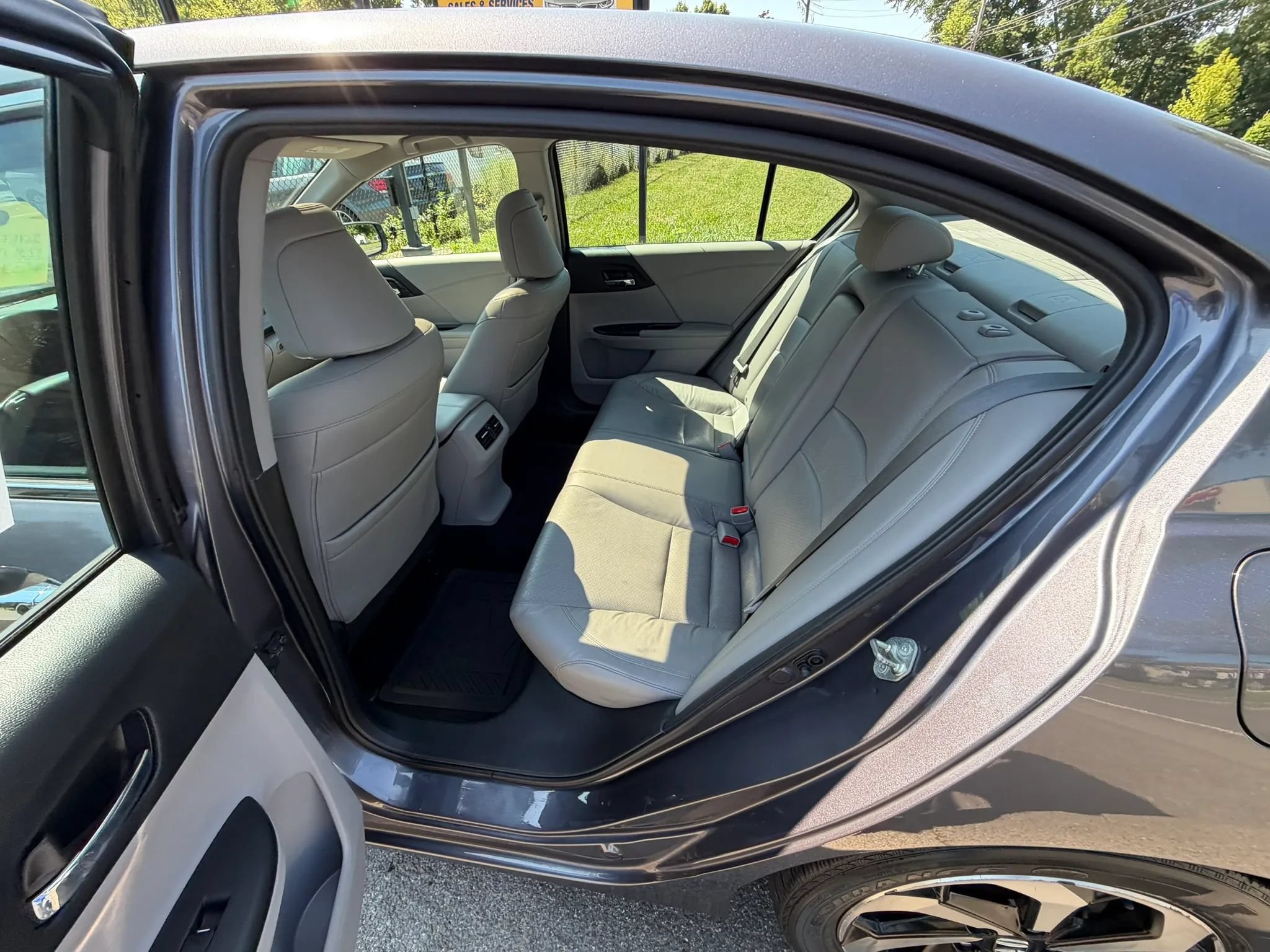 Used 2016 Honda Accord EX-L image 19