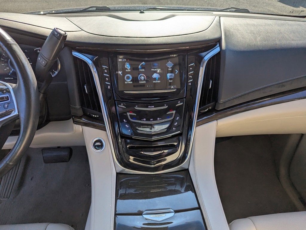 Used 2018 Cadillac Escalade Luxury image 18