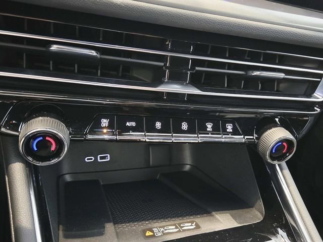 New 2026 Chevrolet Traverse LT w/ Midnight/Sport Edition image 23