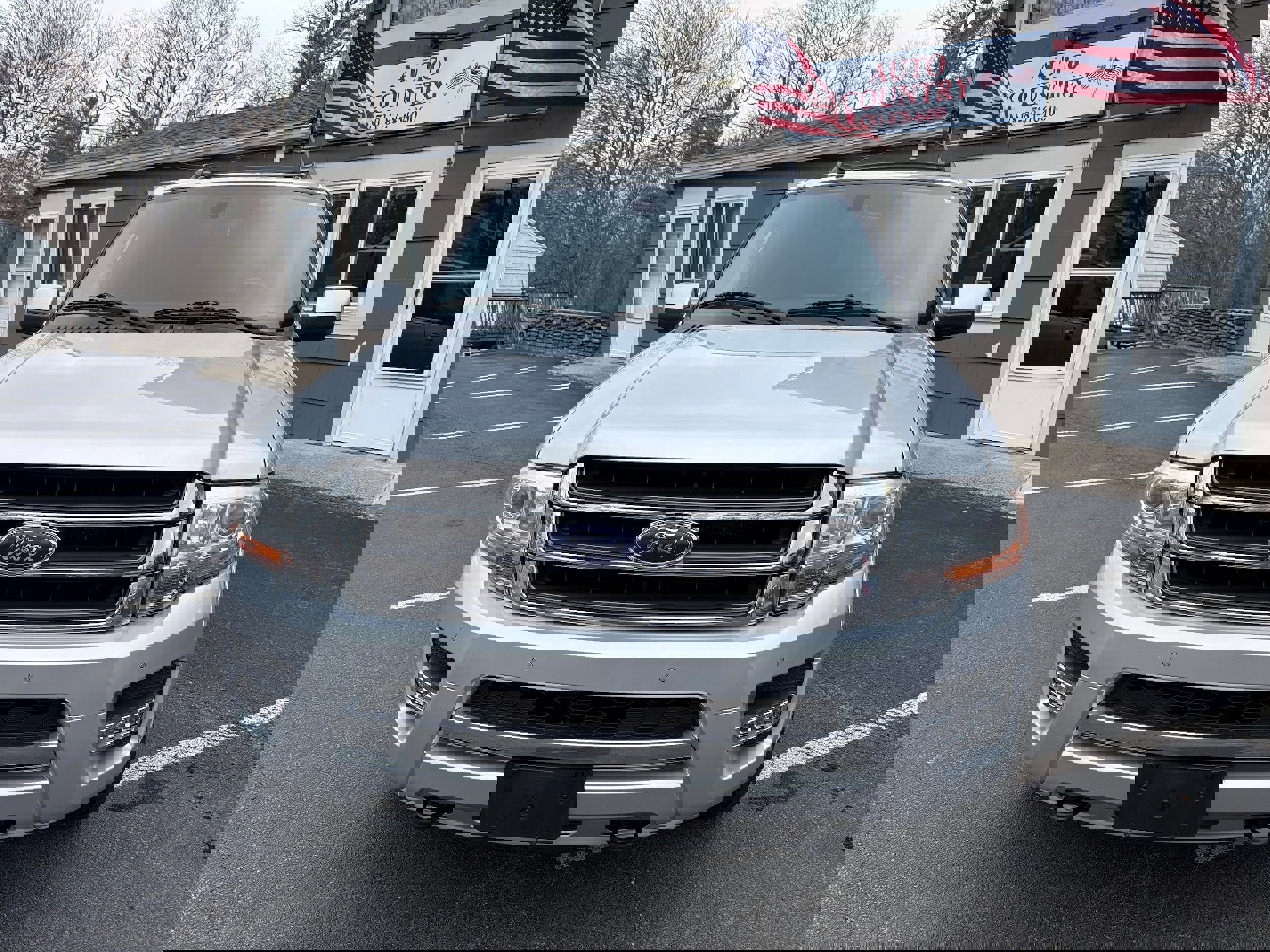 Used 2016 Ford Expedition Limited image 4