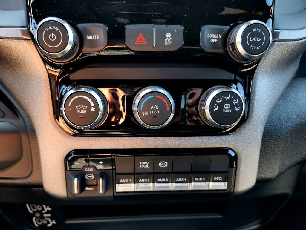 New 2026 RAM 5500 Tradesman w/ Chrome Appearance Group image 20