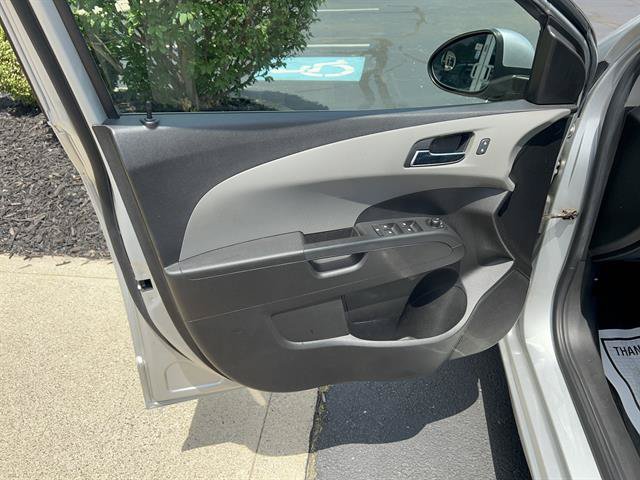 Used 2014 Chevrolet Sonic LT FWD image 9