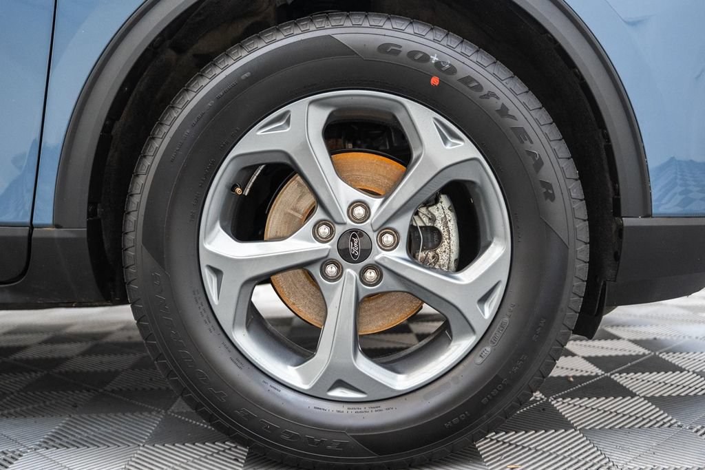 Certified 2025 Ford Escape ST-Line AWD/4WD image 18