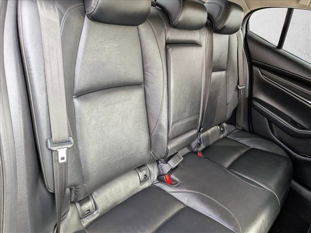 Used 2019 MAZDA MAZDA3 Sedan w/ Preferred Package FWD image 17