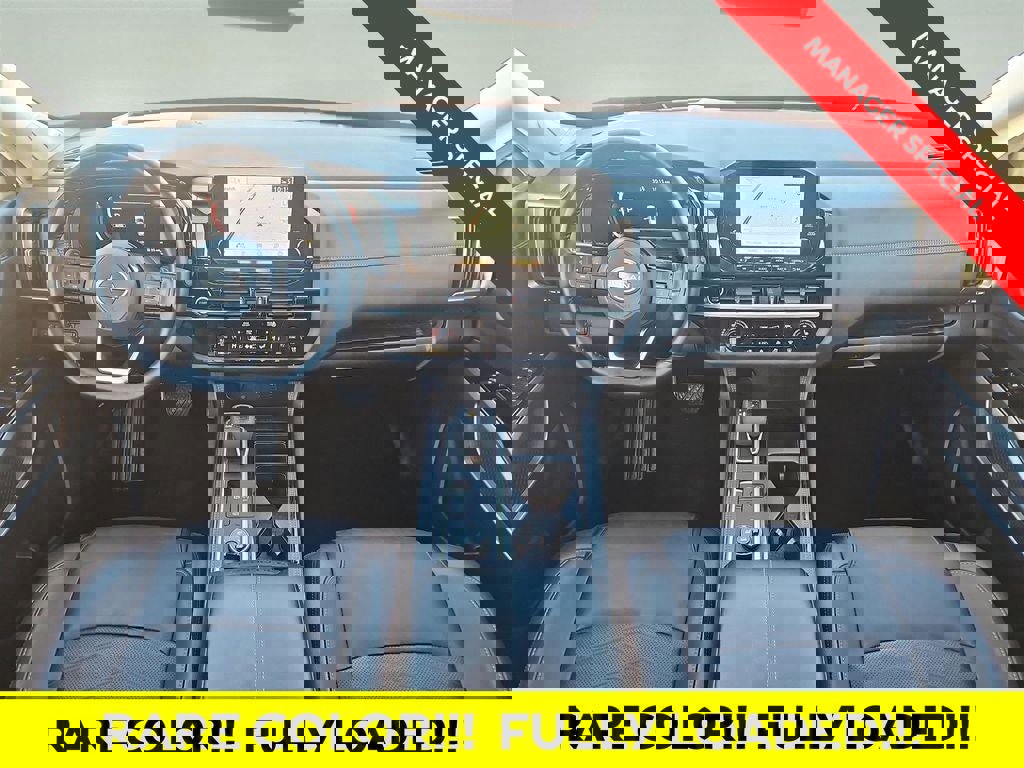 Used 2024 Nissan Pathfinder Platinum w/ Cargo Package AWD/4WD image 2