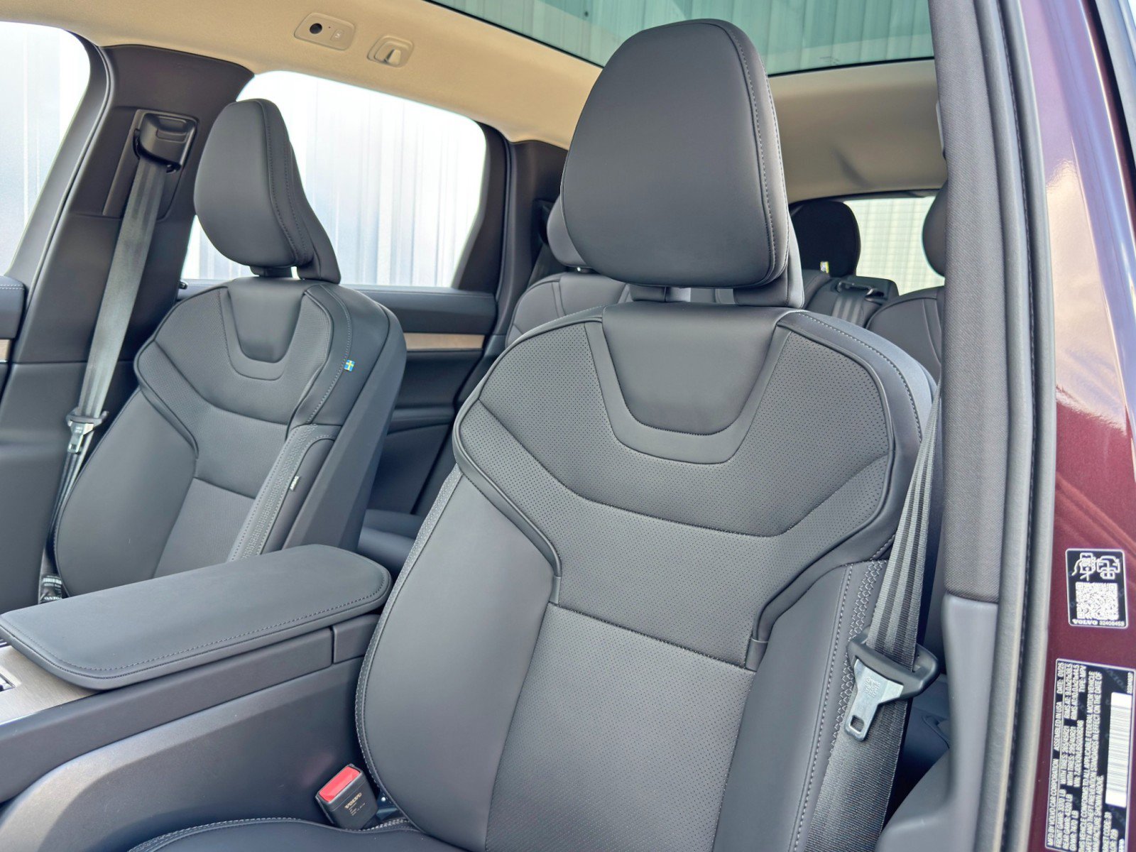 Used 2025 Volvo EX90 Ultra image 40