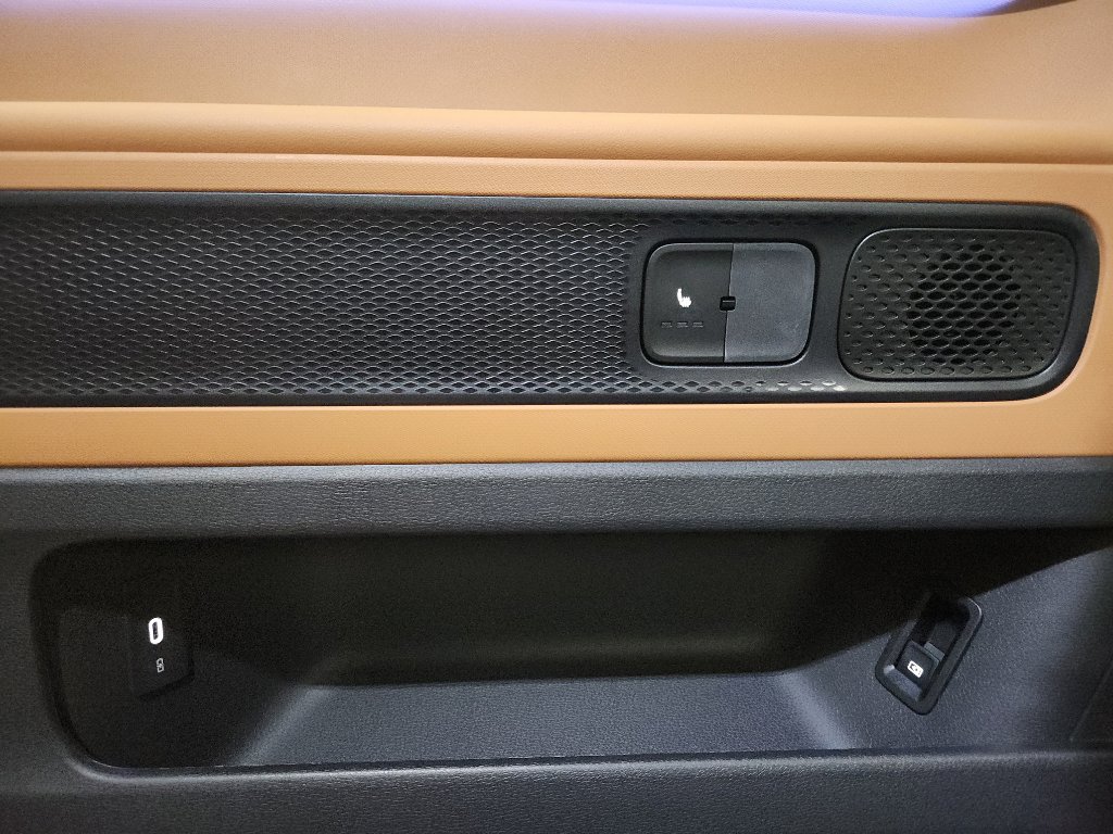 New 2025 Volkswagen ID. Buzz Pro S image 34