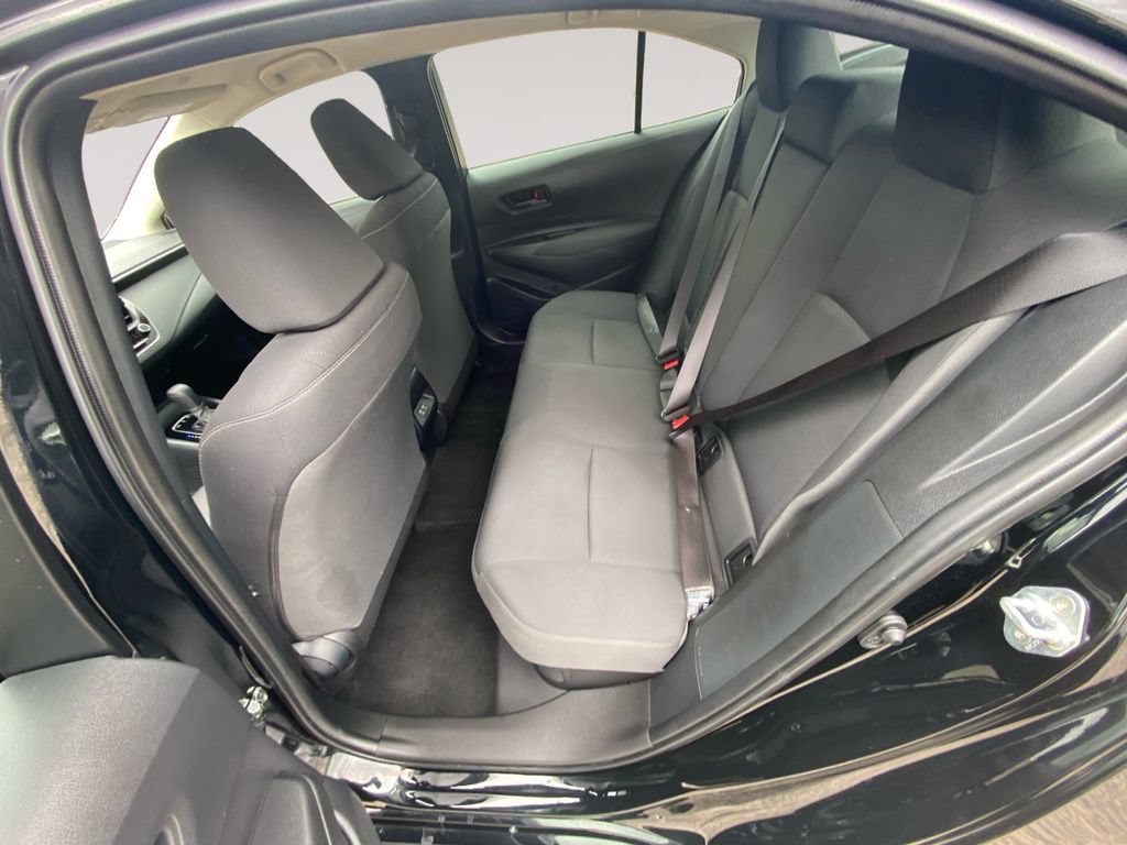 Used 2025 Toyota Corolla LE FWD image 13