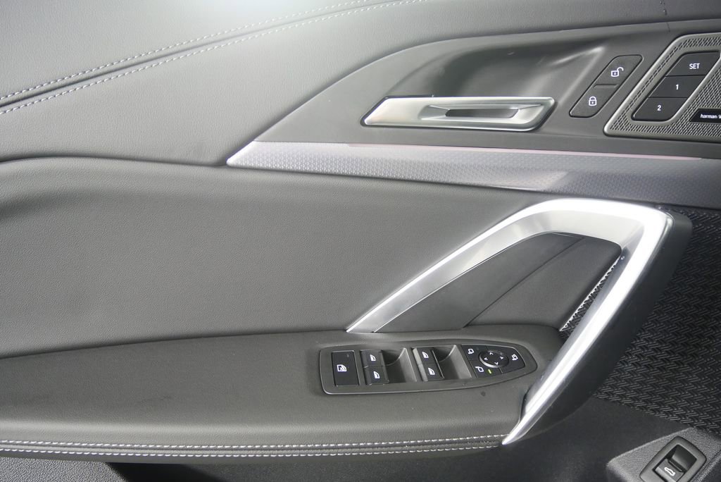 Used 2026 BMW X1 xDrive28i w/ Technology Package image 8