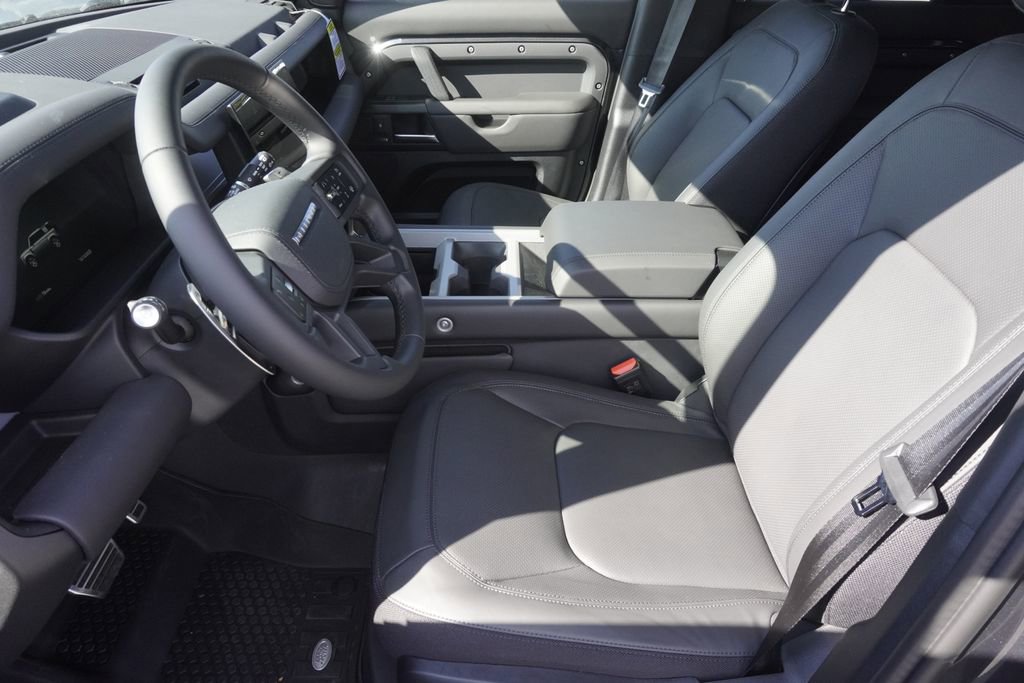 New 2025 Land Rover Defender 110 V8 image 19