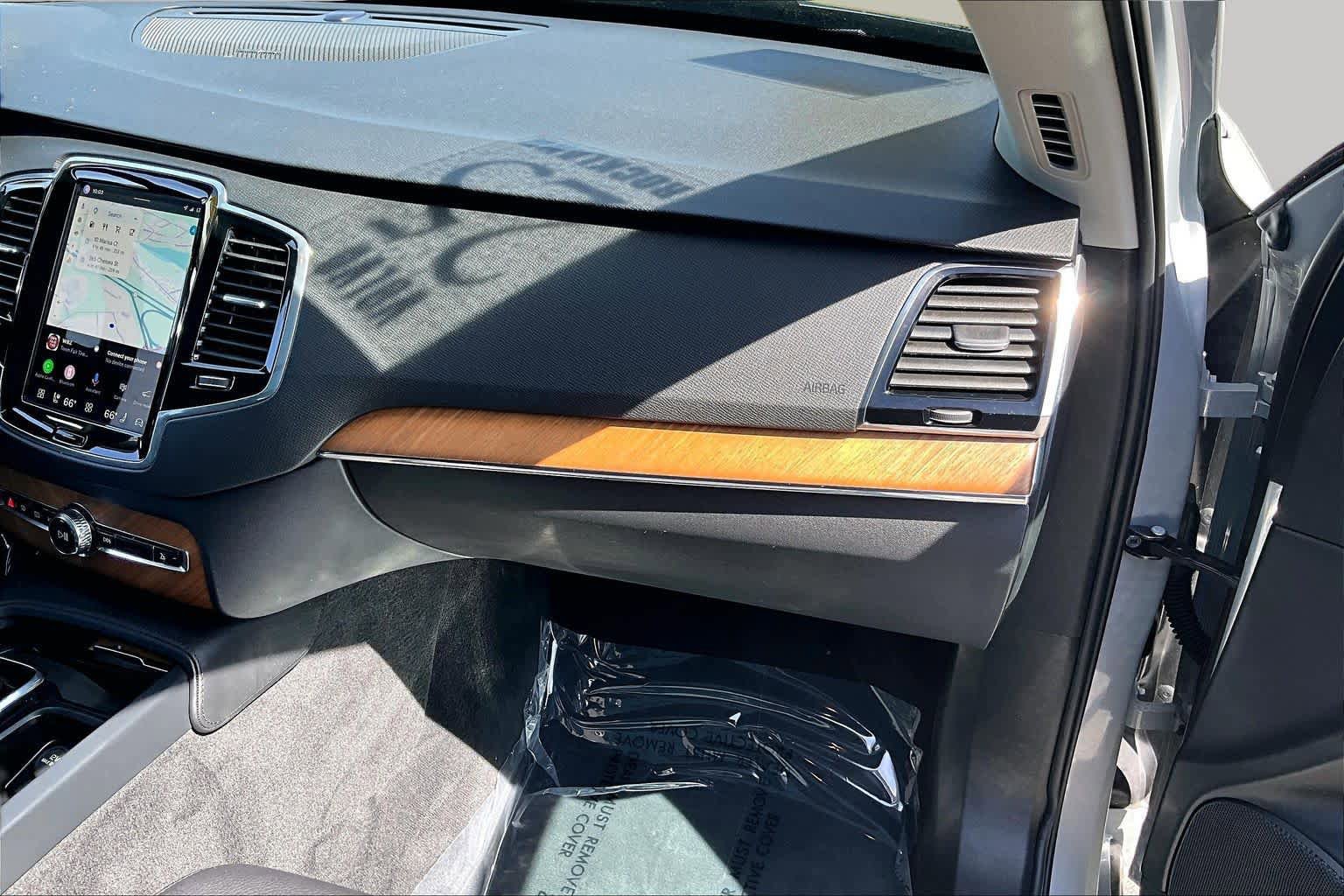 Used 2025 Volvo XC90 B6 Plus w/ Protection Package Premier AWD/4WD image 19