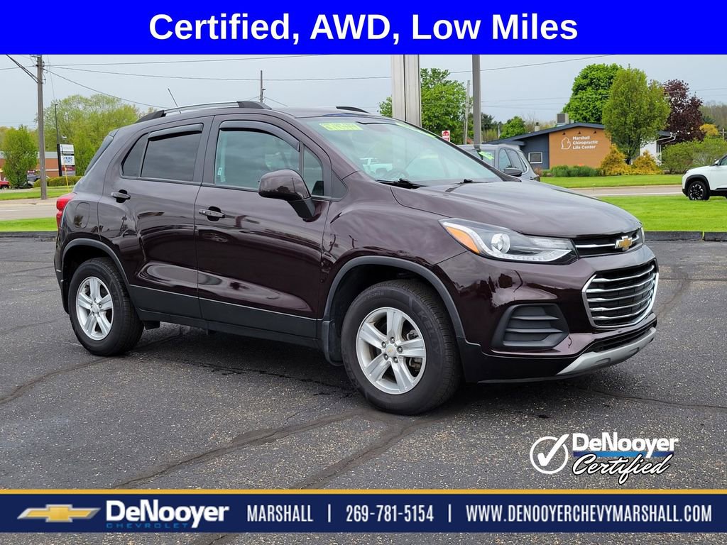 Used 2021 Chevrolet Trax LT w/ LT Convenience Package AWD/4WD image 2