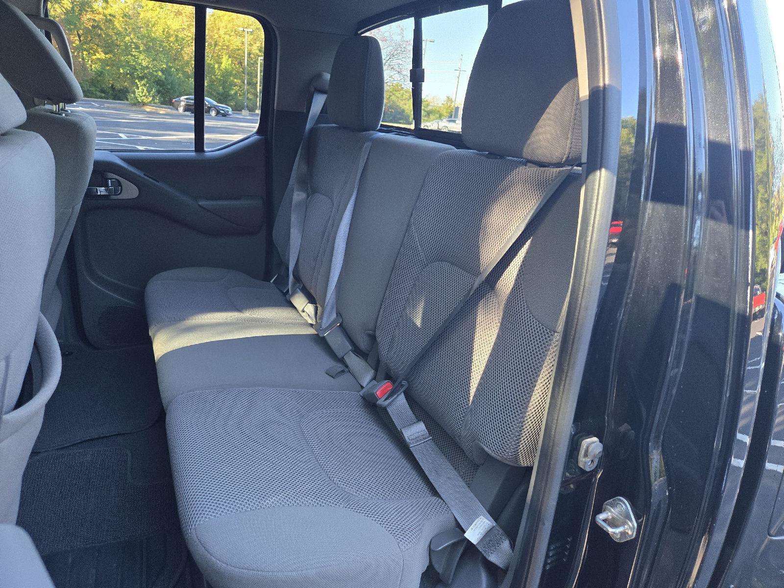 Used 2018 Nissan Frontier SV AWD/4WD image 23
