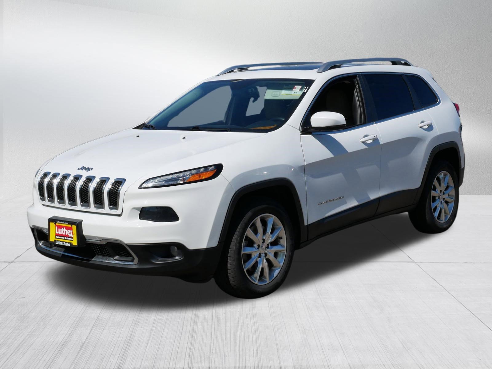 Used 2015 Jeep Cherokee Limited w/ Luxury Group AWD/4WD image 3