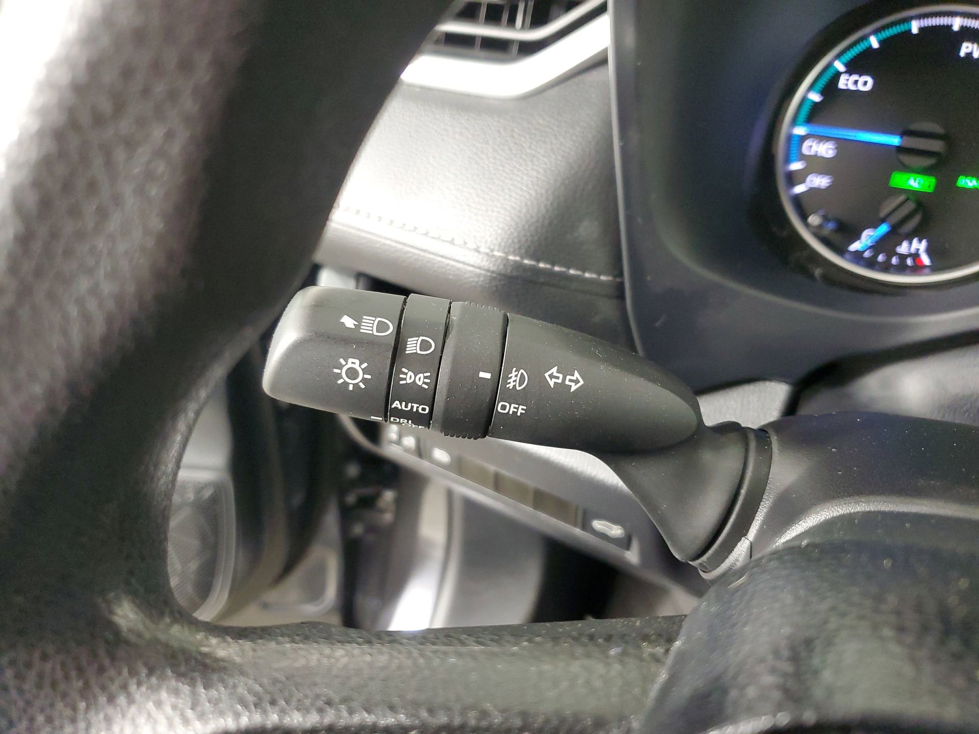 Used 2021 Toyota RAV4 XLE w/ Convenience Package image 35