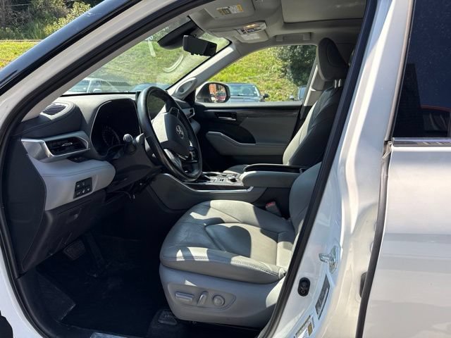Used 2021 Toyota Highlander Platinum AWD/4WD image 21