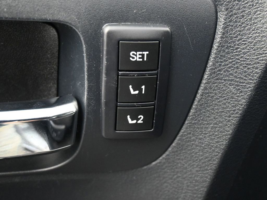 Used 2014 Toyota Tundra Platinum AWD/4WD image 4