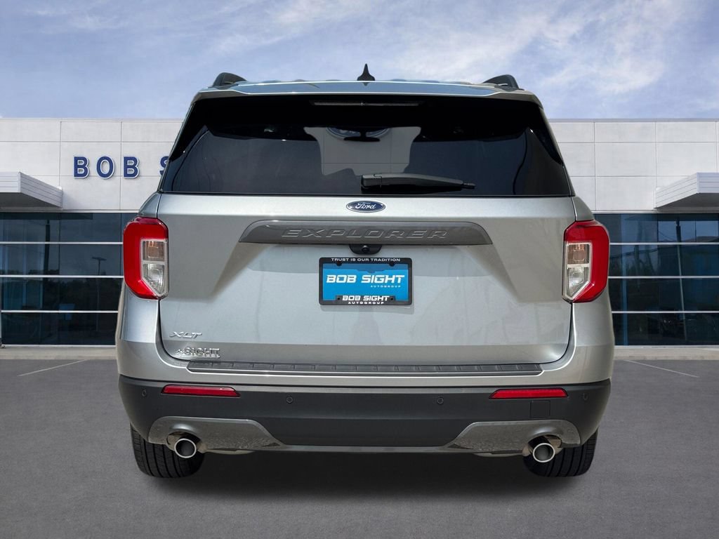 Used 2024 Ford Explorer XLT w/ Equipment Group 202A AWD/4WD image 39
