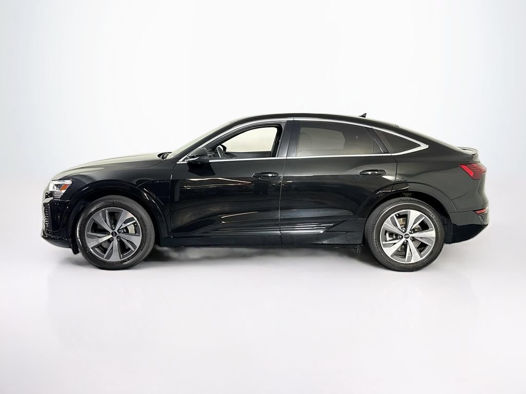 Used 2024 Audi Q8 e-tron Premium Plus w/ Premium Plus Package AWD/4WD image 2