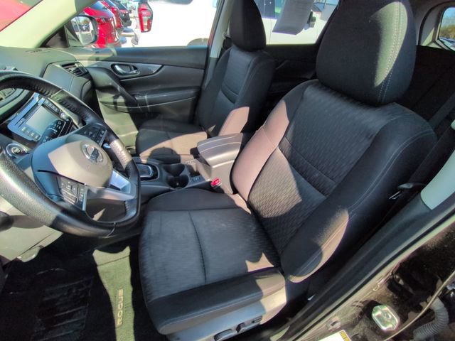 Used 2020 Nissan Rogue SV image 7