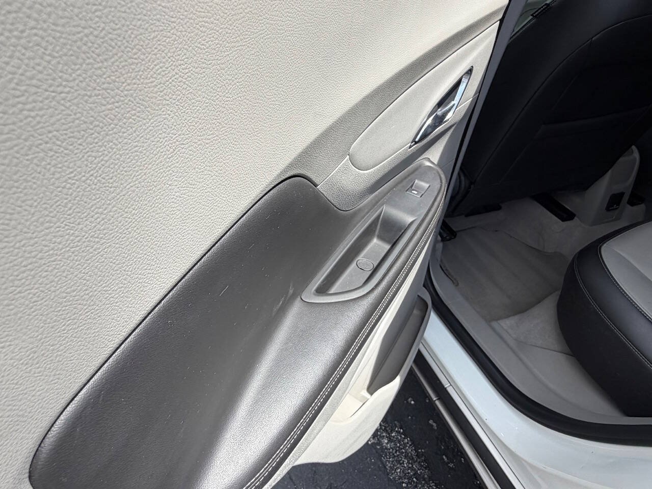 Used 2015 Buick Encore Leather FWD image 7