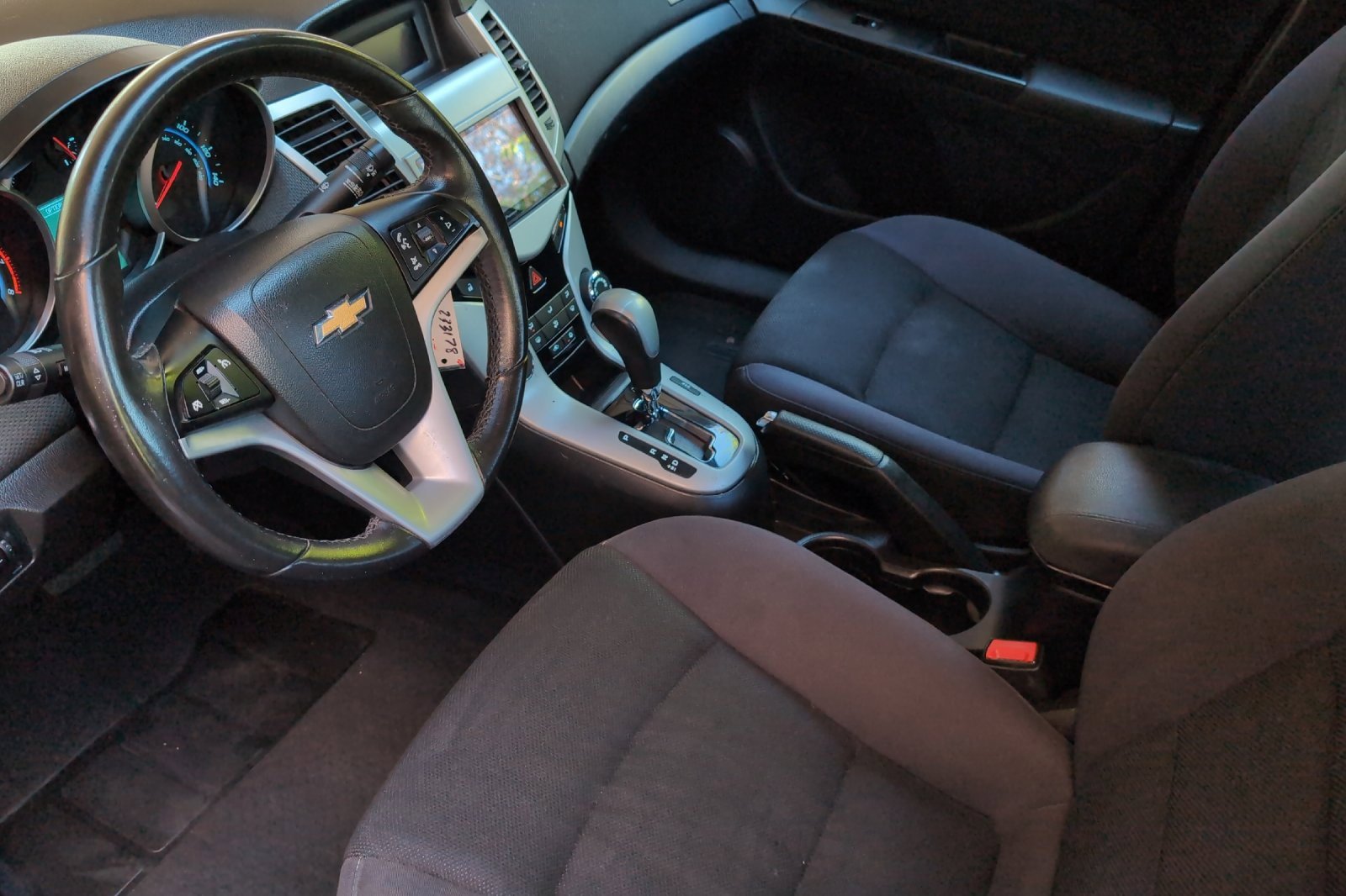 Used 2014 Chevrolet Cruze LT image 11