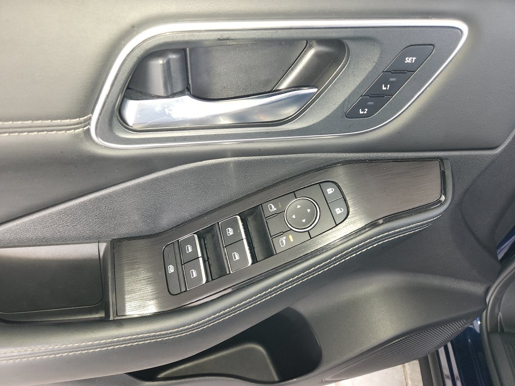 Used 2026 Nissan Rogue Platinum w/ Platinum Premium Package AWD/4WD image 32