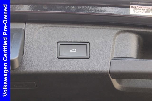Used 2025 Volkswagen Atlas Peak Edition SE image 12