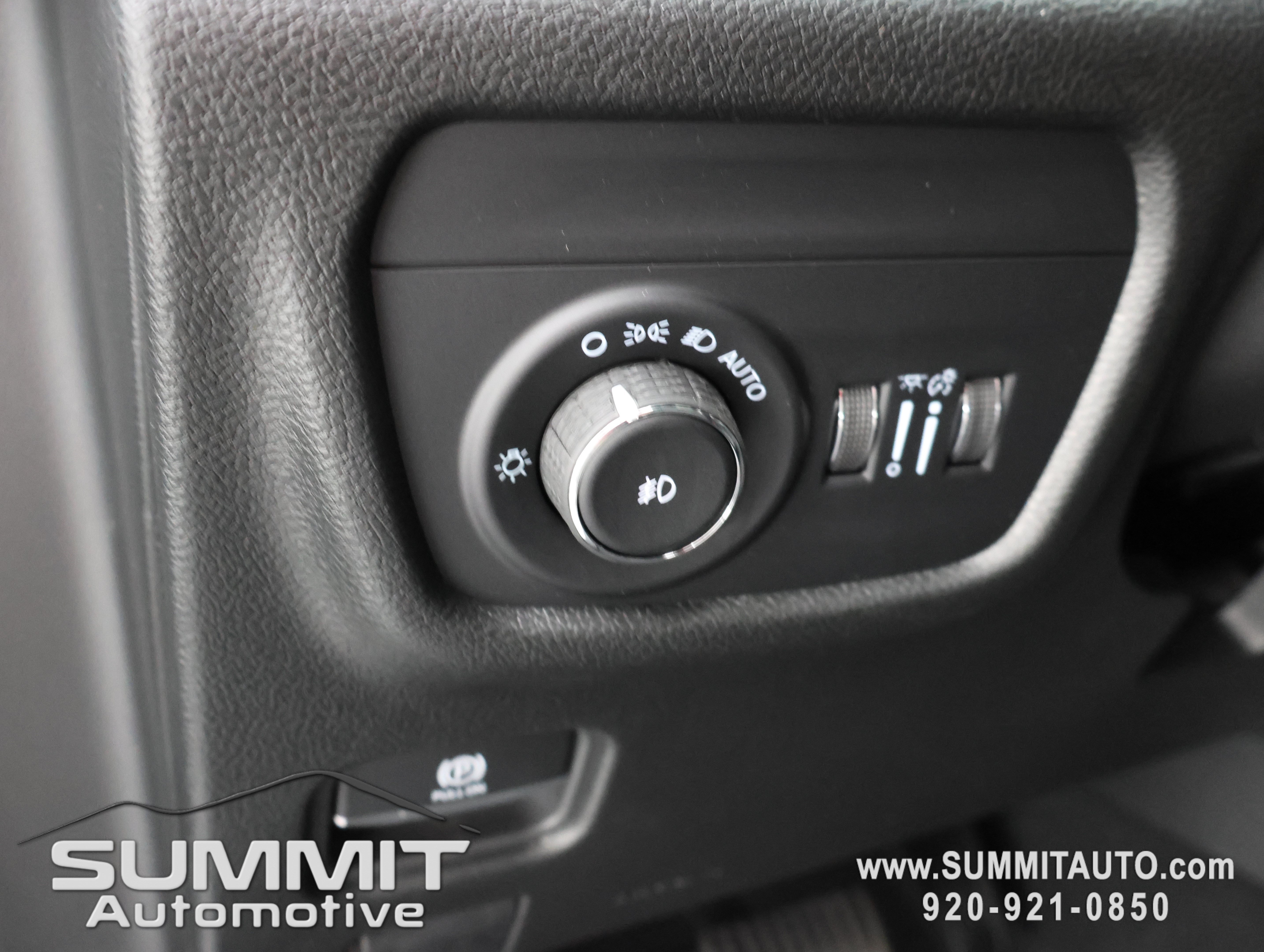 New 2026 Jeep Grand Cherokee Limited w/ Limited Altitude Package AWD/4WD image 47