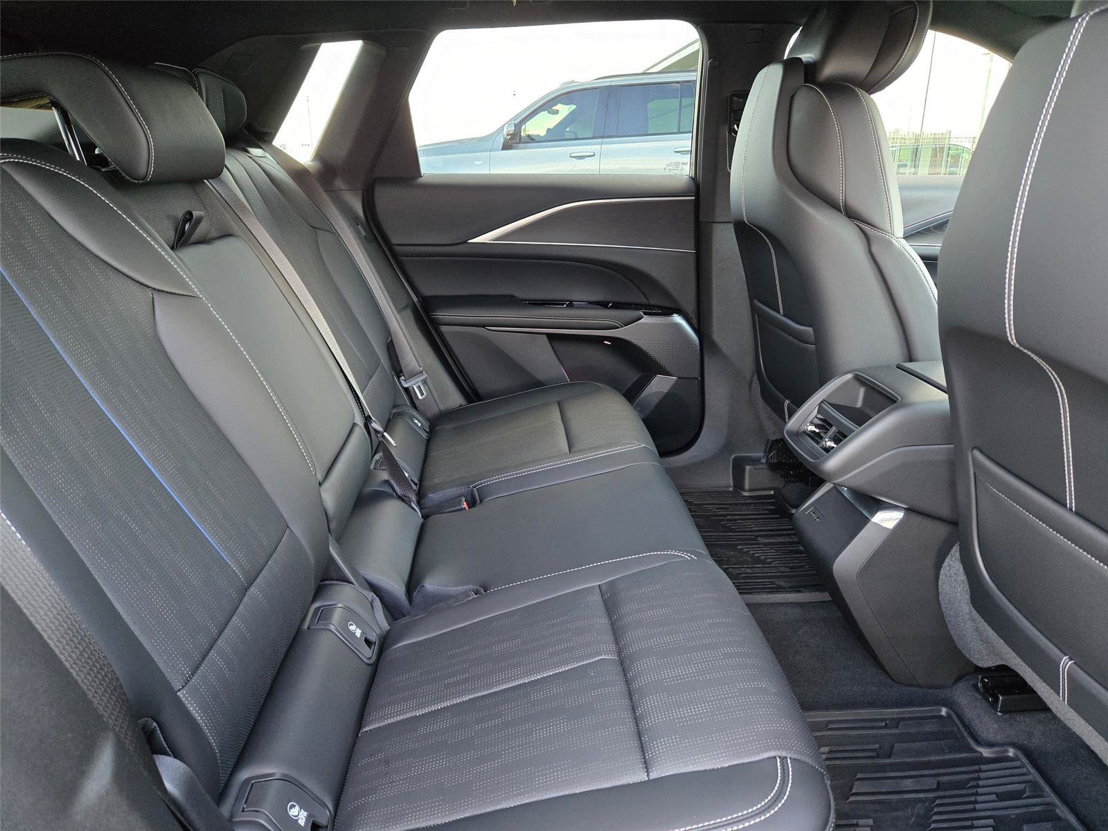 New 2026 Cadillac Lyriq Sport AWD/4WD image 30