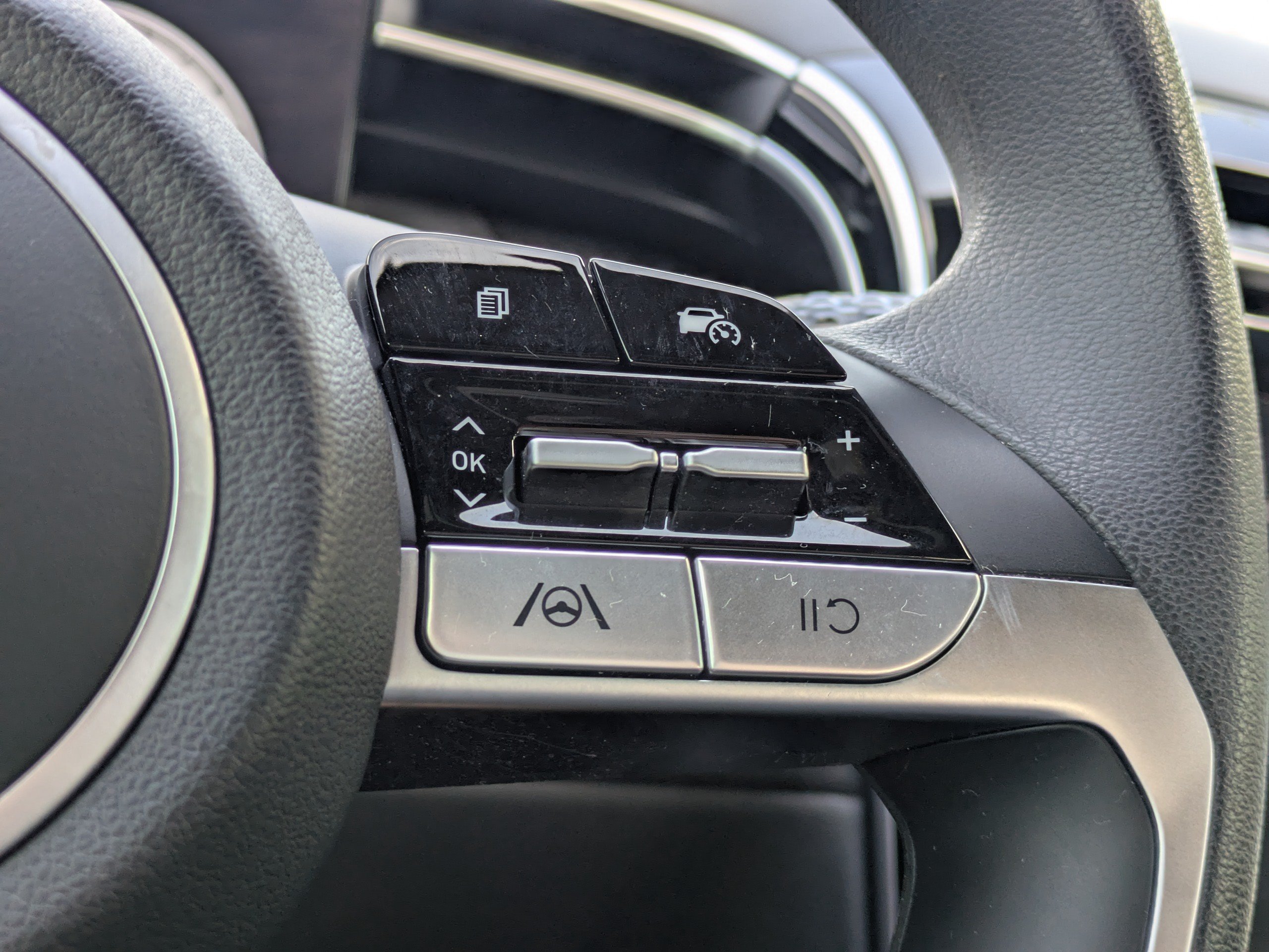 Certified 2023 Hyundai Santa Cruz SEL w/ Activity Package FWD image 25