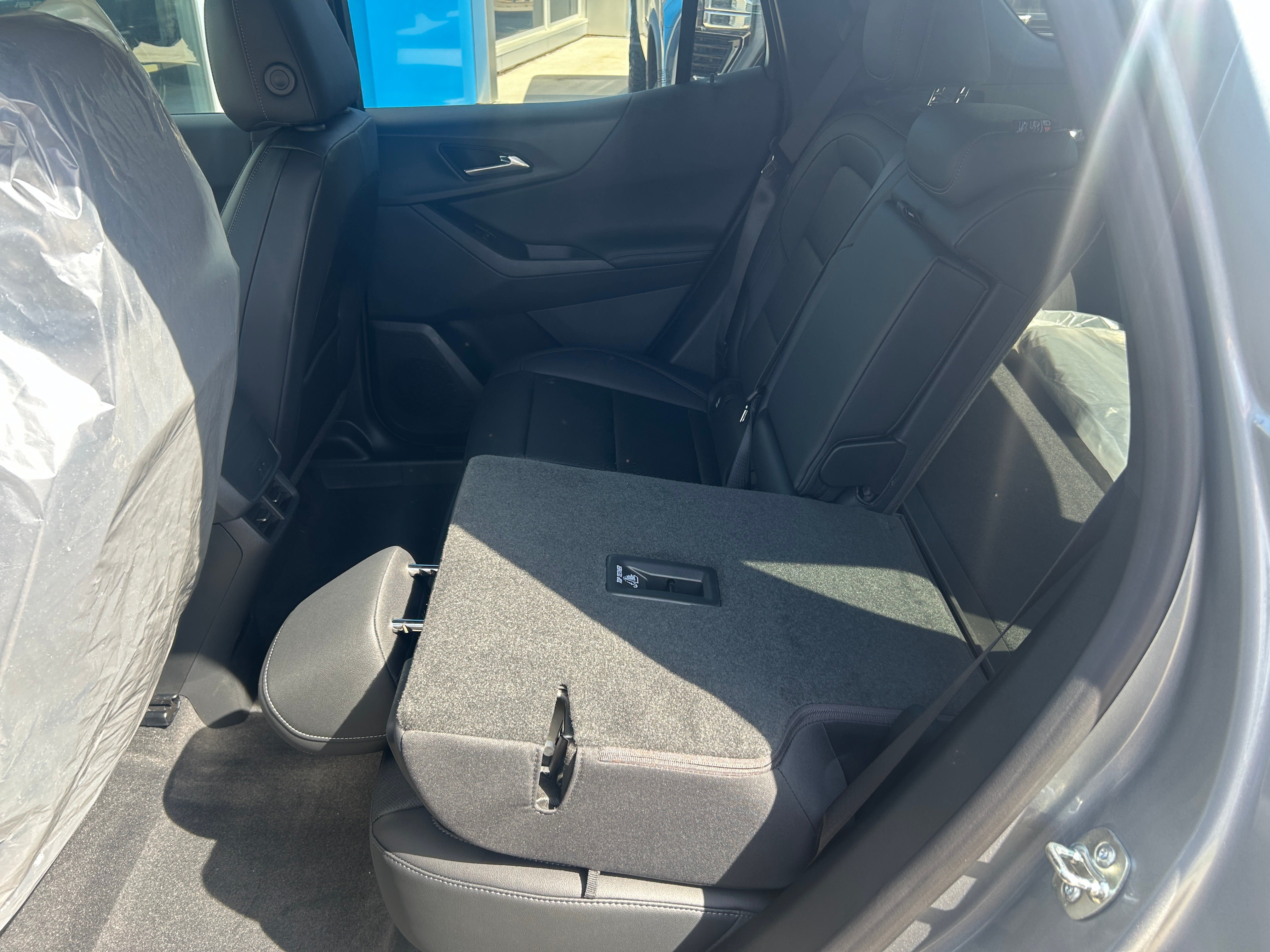 New 2026 Chevrolet Equinox LT w/ Convenience Package II AWD/4WD image 31