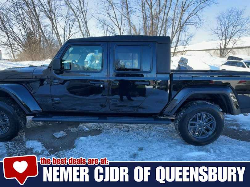 New 2026 Jeep Gladiator Sport AWD/4WD image 5