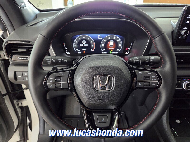 Used 2025 Honda Pilot Black Edition image 10