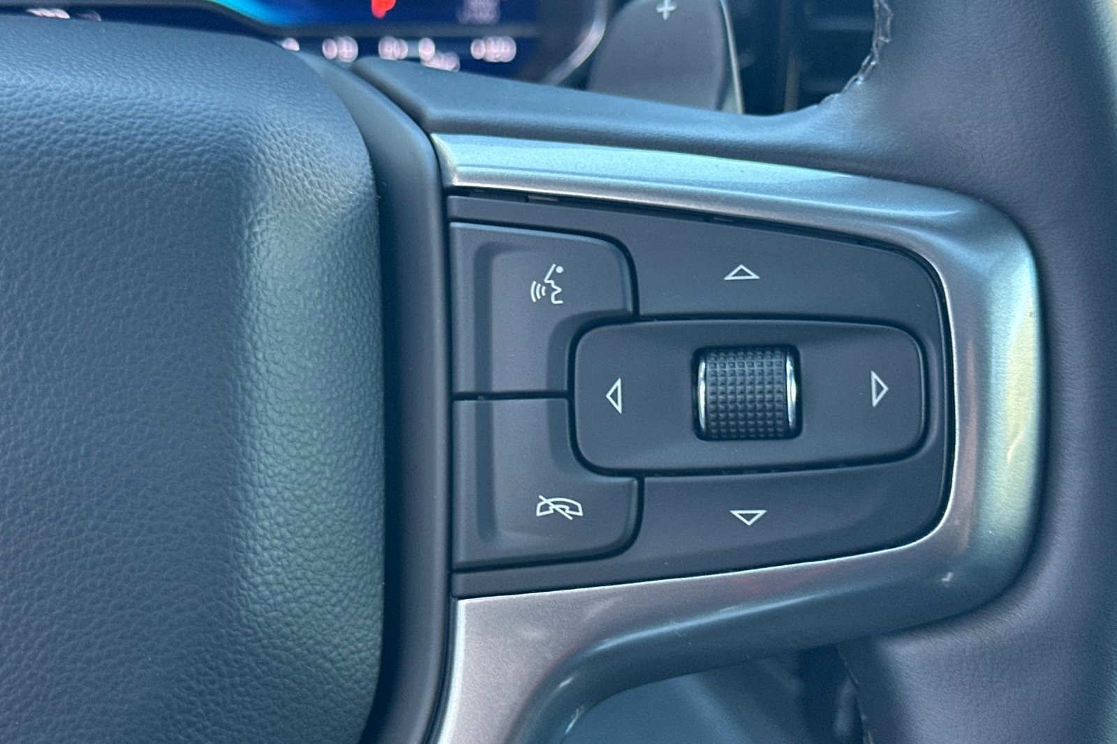 Used 2024 Chevrolet Silverado 1500 LT Trail Boss w/ LT Trail Boss Premium Package image 32