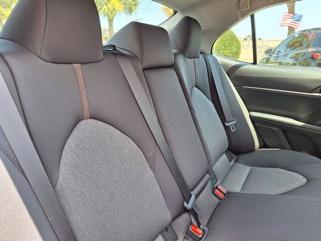 Used 2019 Toyota Camry LE w/ Convenience Package FWD image 29