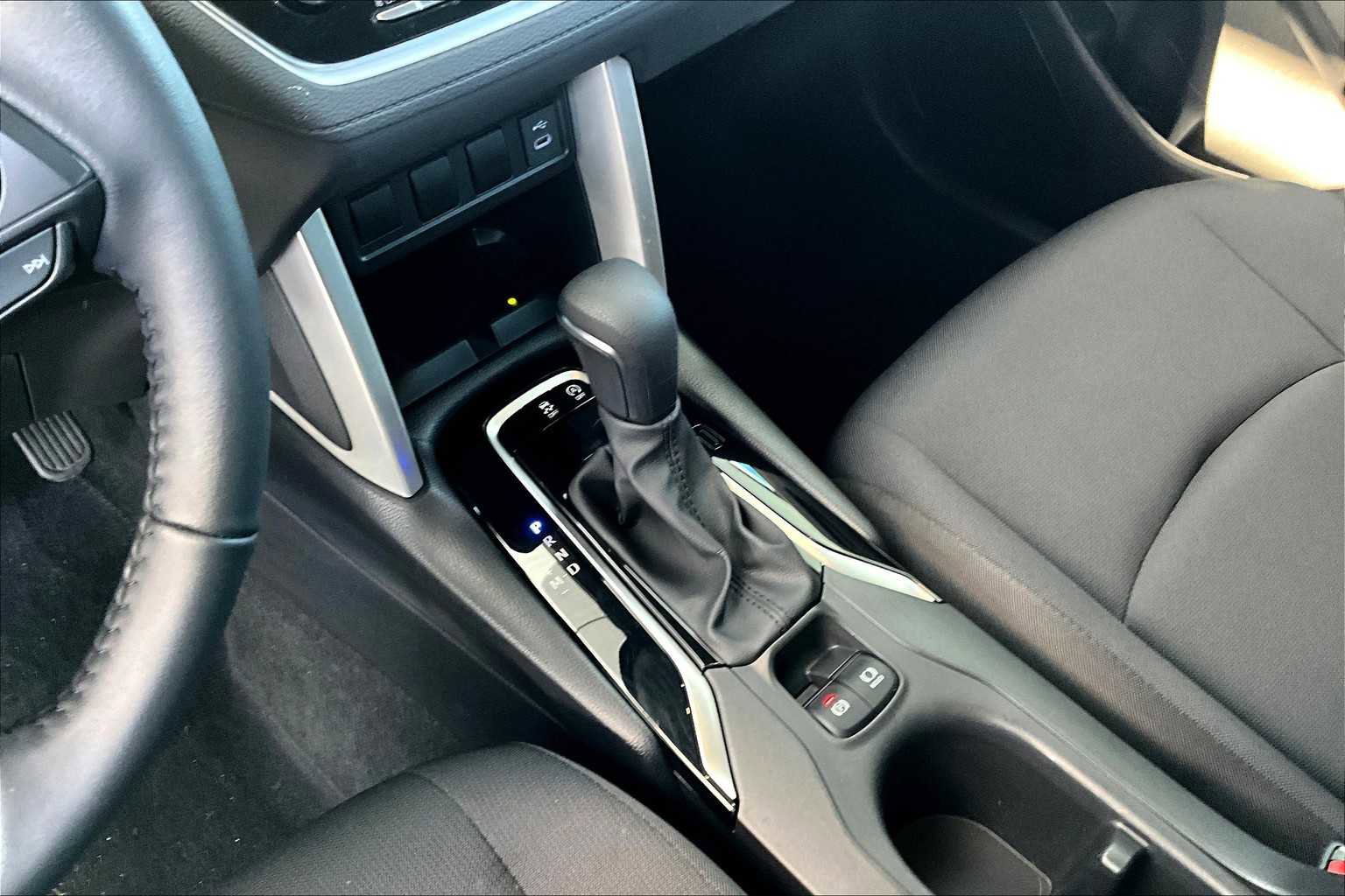 Used 2024 Toyota Corolla Cross LE image 15